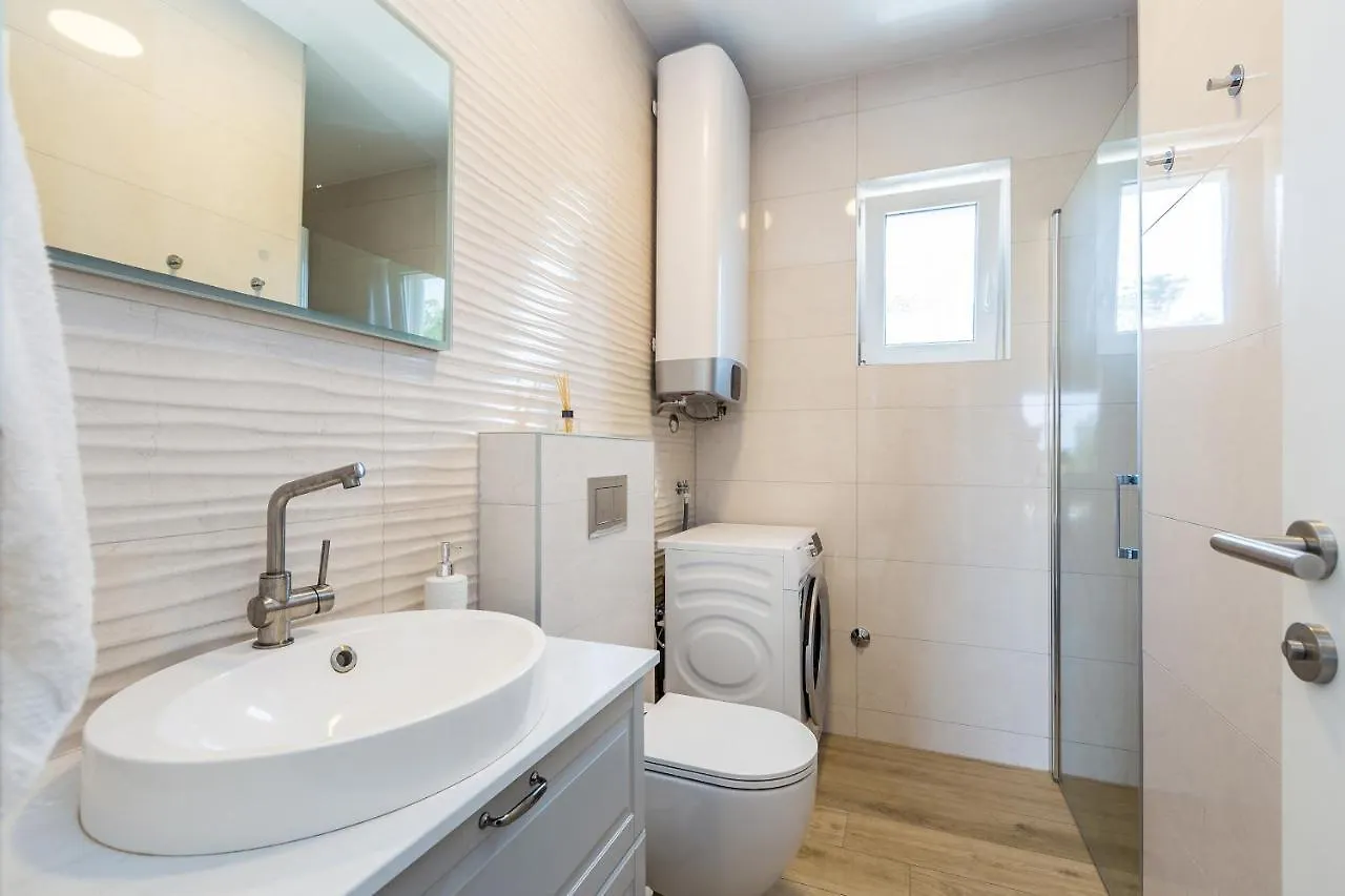 Apartman Sandra Malinska 0*,  Croatia