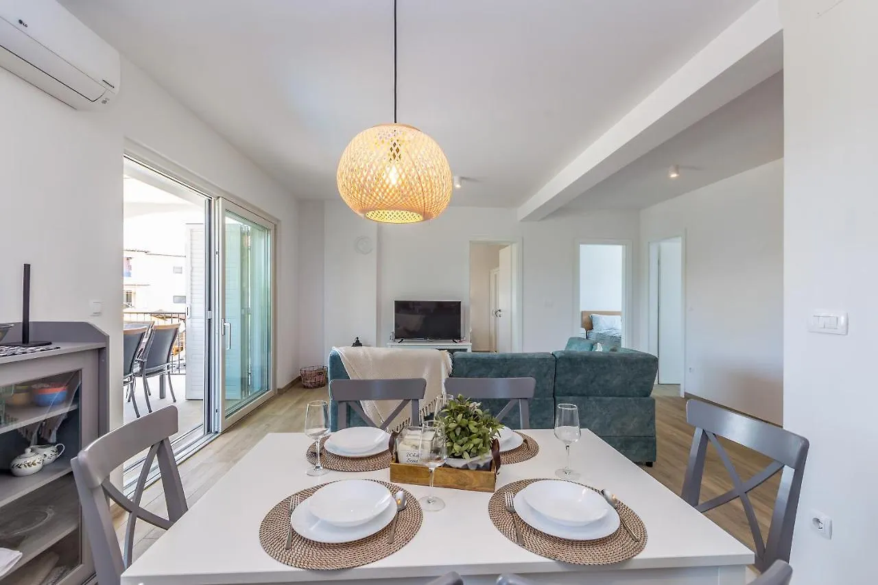 Apartman Sandra Malinska 0*,  Croatia