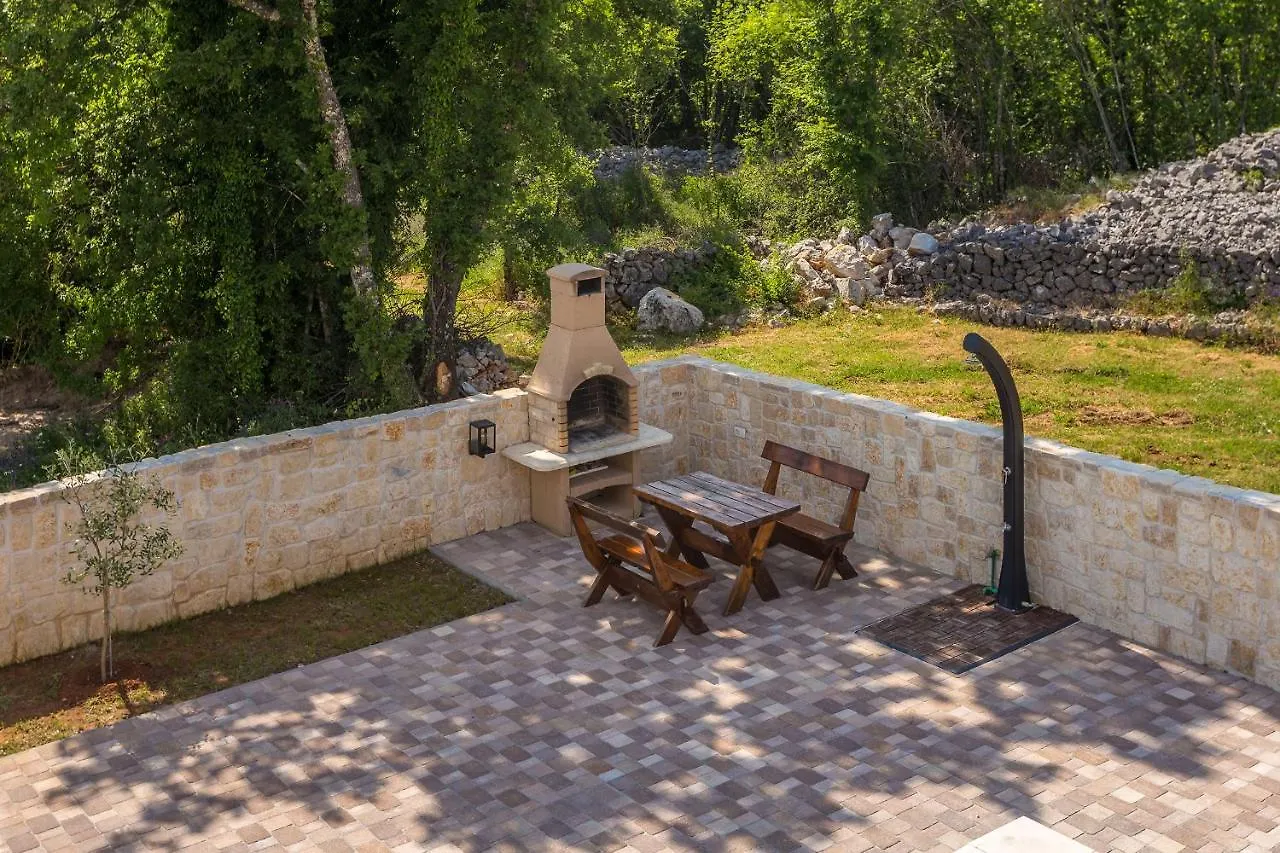 Apartman Sandra Malinska 0*,  Croatia